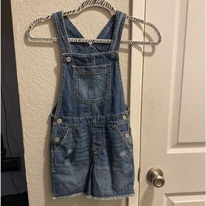 Toddler medium (8) distressed denim Gap short overalls.